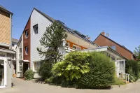 Helgolandia Apartments Hotels in der Nähe von Büste Hoffmann Von Fallersleben