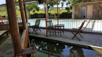 Putri Duyung Guest House Hotel di Karangpandan