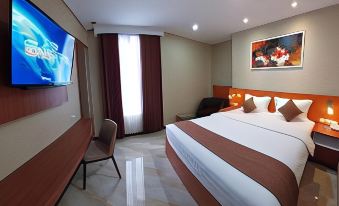 Grand Avira Hotel