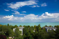 Hotel Holiday Csopak - 2-Star