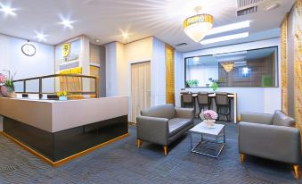Leela Orchid Hotel