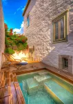 Cotommatae Hydra 1810 Hotels in Neapolis