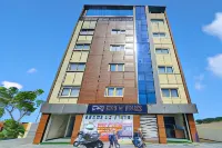 Super Townhouse la Vista Hotels near Kalra Honda Showroom