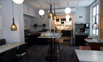 Livin Station Hotel