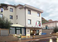 Hotel I' Fiorino Các khách sạn ở Capraia e Limite