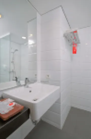 อัพ-พีค ซิมปัง ลิมา โฮเทล เซมารัง พาวเวอร์ บาย อาร์คิเปลาโก