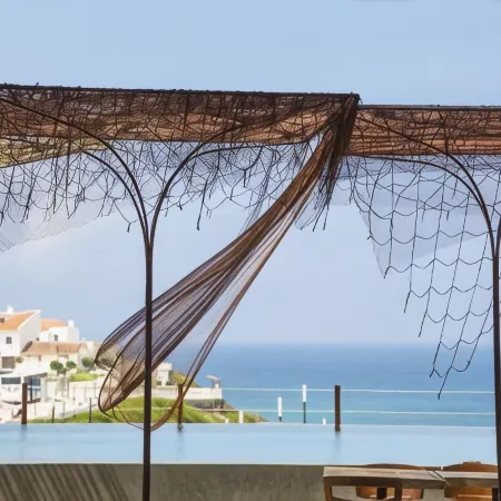 Noah Surf House Portugal