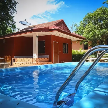 Phalaburi Resort by Dreamhouse