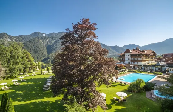 德拉什豪夫酒店