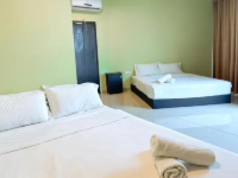 Night Queen Hotel (Kota Warisan) Hotels in Dengkil