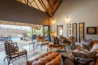 Tuningi Safari Lodge Hotels in Zeerust