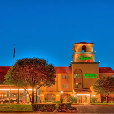 Mcm Elegante Suites Abilene