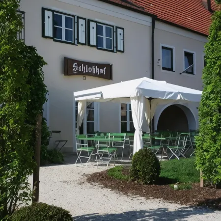 Schlosshof Anno 1743