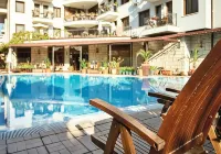 Villa Maria Revas - parking