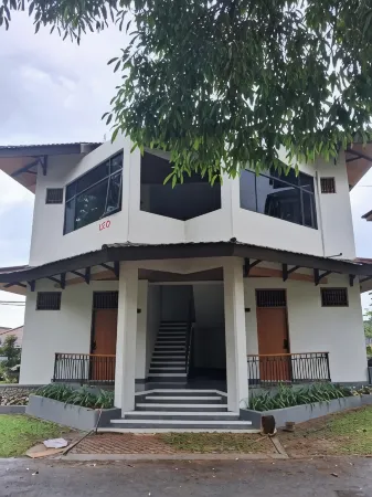 Indo Alam Recreational Resort Отели рядом с достопримечательностью «Botanic Garden Cibodas»