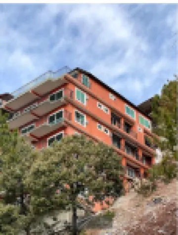 AK Hotel & Suites