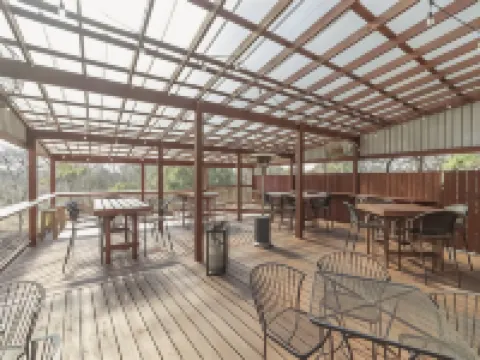 河橡木旅館 班德拉縣酒店