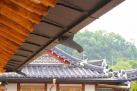 Jeonju Hanok Maeul Yeonwoodang Hanok