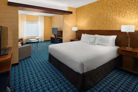Fairfield Inn & Suites Fresno Yosemite International Airport Отели рядом со станцией Fresno Station