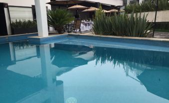 Hotel V