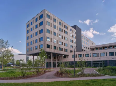 Dorint Hotel München/Garching Отели рядом с достопримечательностью «Средний центр Гарчинг-Форшунга»