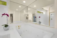 Direct Beach Access and Mountain Views - Stunning Coastal Escape