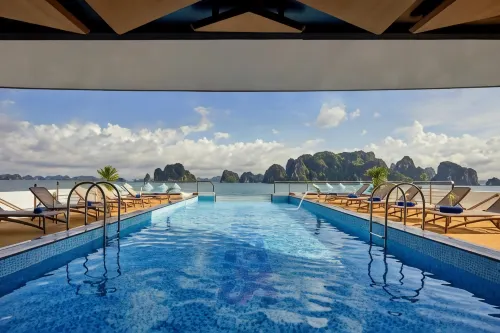 Grand Pioneers Halong Bay Cruise 2 - Cruises