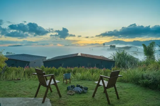 Thunwa the Campsite Отели рядом с достопримечательностью «Samakeejit Boontham Bureau of Monks»