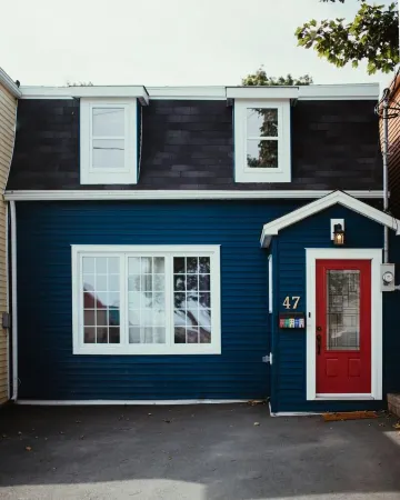 3BR Home in Downtown St. John's w/ free parking, AC Отели рядом с достопримечательностью «Сигнал Хилл Нешнел Хисторик Сайт»