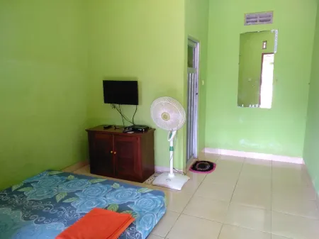 Penginapan Griya Watukelir Отели в г. Tepus