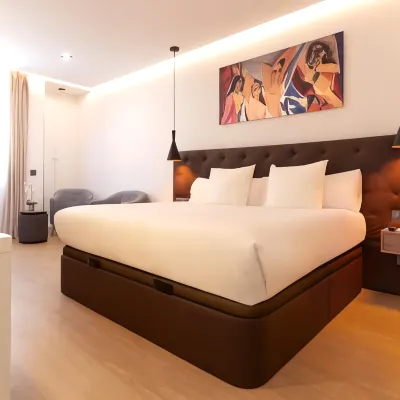 Woohoo Rooms Boutique Sol Hotels near Figaro Theatre