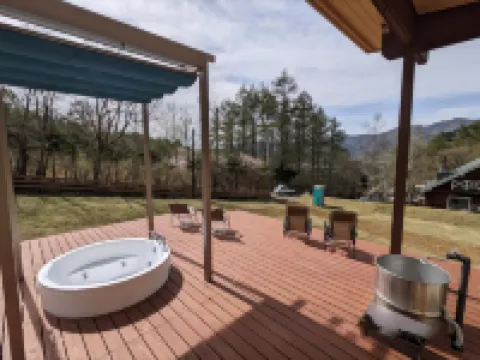 Log Cabin Rentals & Finland Sauna Step House