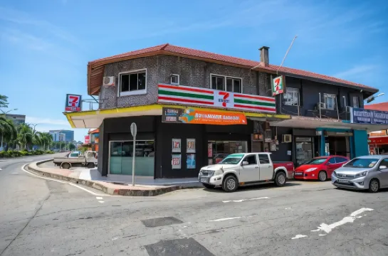Lazy Cat Home at Gaya Street