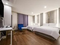 Munhyeon Signature Denbasta Hotel Hotels near Busan Bank