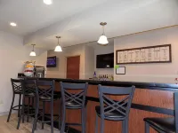 Cobblestone Hotel & Suites - Seward - С баром