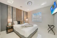 Florida Retreat 6BR Pool Jacuzzi & Game Haven Hotels near Lake Tahoe