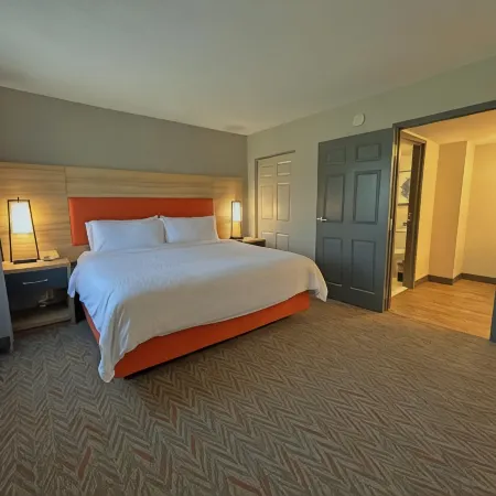 Candlewood Suites INDIANAPOLIS DWTN MEDICAL DIST by IHG Отели рядом с достопримечательностью «Серкл Центр Молл»