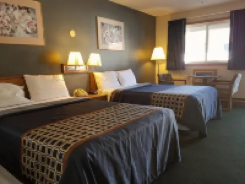 紐約喬治湖Travelodge by Wyndham酒店