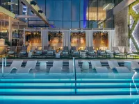 JW Marriott Charlotte Hotels near Hanover Square