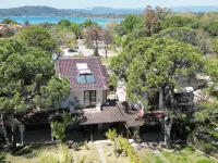 Stylish Maisonette with 3 Bedrooms in Vourvourou, Greece  호텔