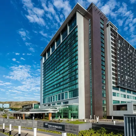 The Stanley Hotel & Suites Отели рядом с достопримечательностью «Заповедник Порт-Морсби»