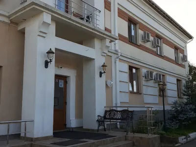 Akvamarin Hotel Hotels near Reka Meryanka