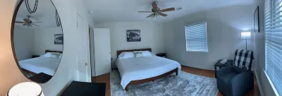 Lida's Place - 3 BR 2 BA Ranch House - 7.6 miles to Grenada Lake Confederate Cemetery附近的飯店