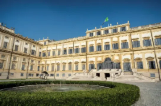 เบสท์เวสเทิร์นพลัส เอเทรียม อินน์แอนด์สวีทส์ โรงแรมในคลาร์กสวิลล์