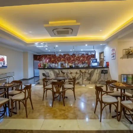 Azka Hotel