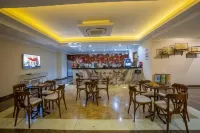 Azka Hotel - 5-Star