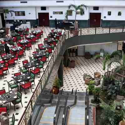 Hotel Embassy Suites by Hilton Valencia Others