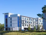 Tryp by Wyndham Orlando Hotels near Marc Jacobs - Orlando Vineland Premium Outlets