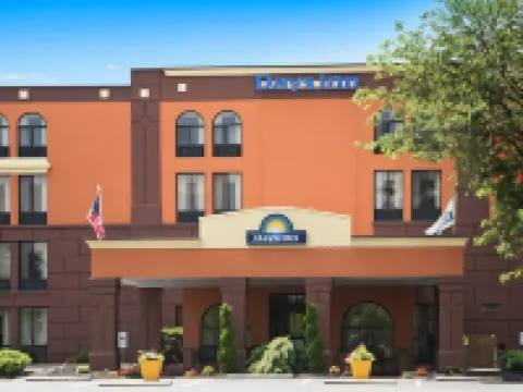 เดย์สอินน์ บายวินด์แฮม เรดดิ้ง ไวโอมิสซิง โรงแรมในไวโอมิสซิง