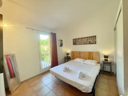 Villa Arbouse - San Ciprianu-Quality/Price-Clim-500m beaches-Pool-WIFI-SPA Отели в г. Леччи